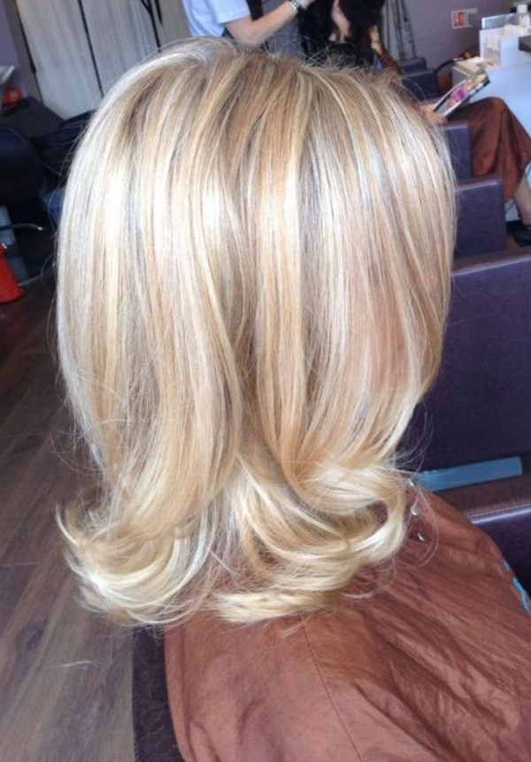 Bem na foto: +25 cortes de cabelo médio liso