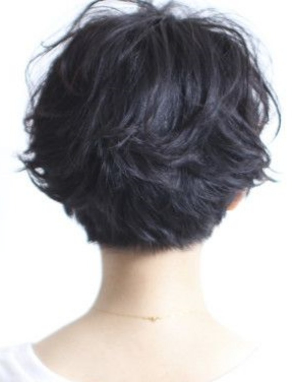 Bem na Foto: 17 Cortes para cabelo curto ondulado