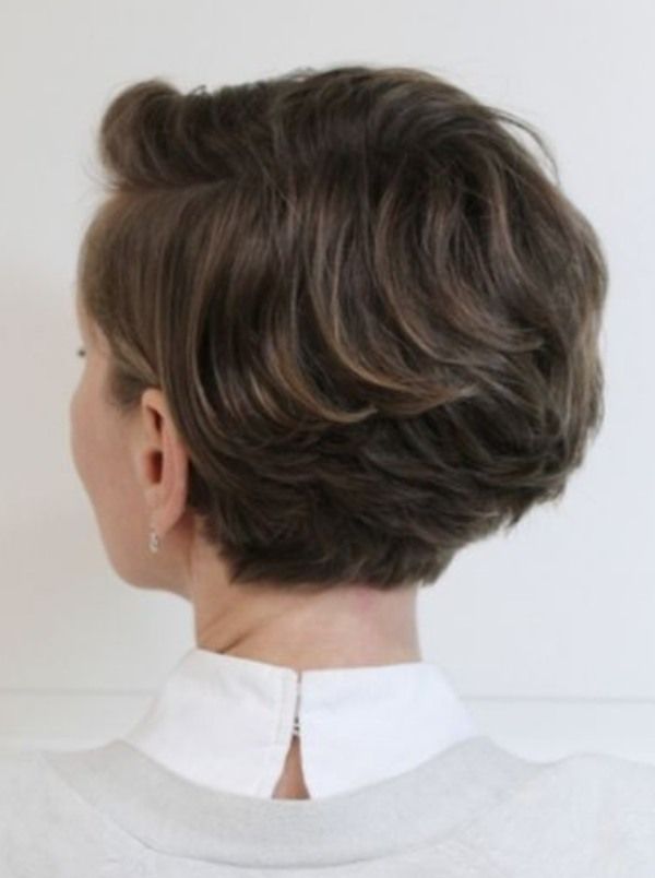 Bem na Foto: 17 Cortes para cabelo curto ondulado