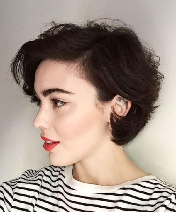 Bem na Foto: 17 Cortes para cabelo curto ondulado
