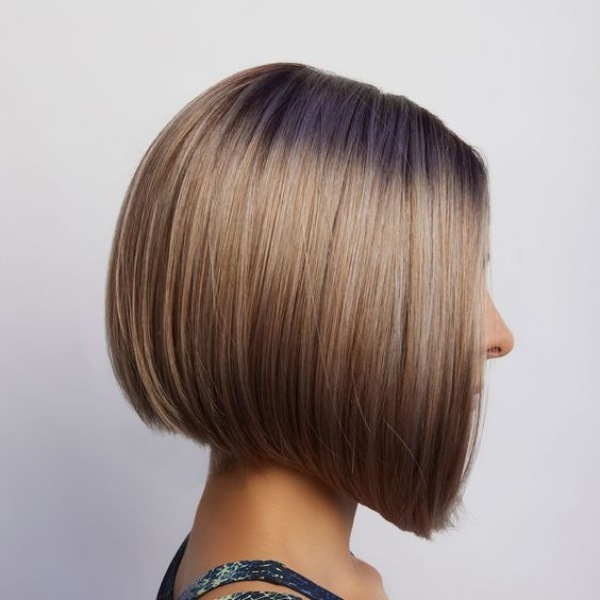 Bem na foto: Corte médio para cabelos lisos