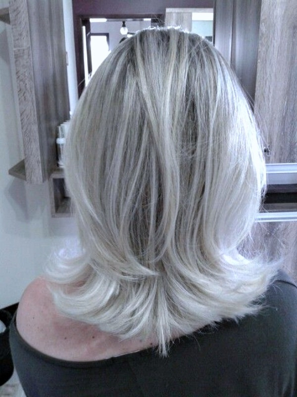 Bem na Foto: Corte para cabelos grisalhos ou brancos lisos