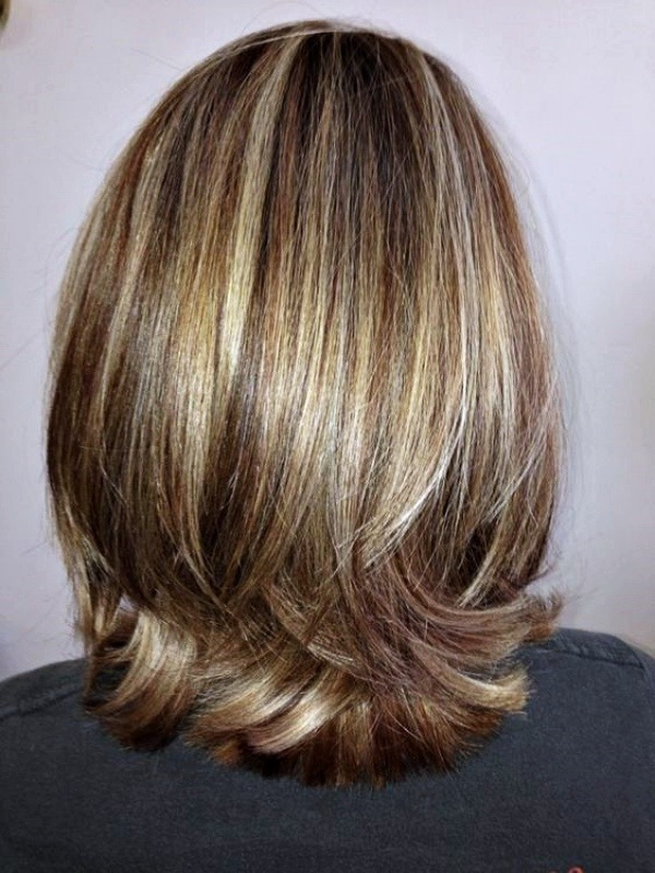 Bem na Foto: 15 Ideias para corte de cabelos médios lisos