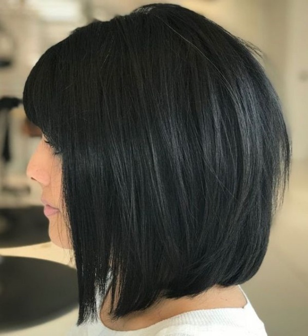 Bem na foto: +15 Ideias de corte médio para cabelos lisos