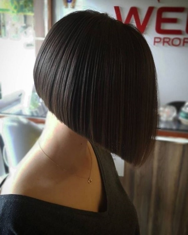 Bem na foto: +15 Ideias de corte médio para cabelos lisos