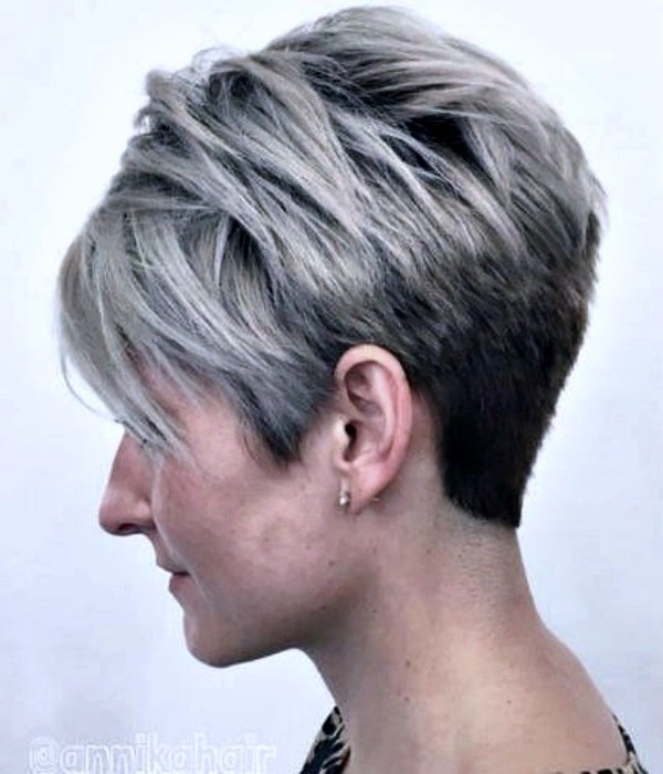 Ideias de cortes curtos e médios para cabelos brancos