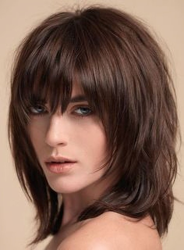 22 Ideias de corte de cabelo liso médio