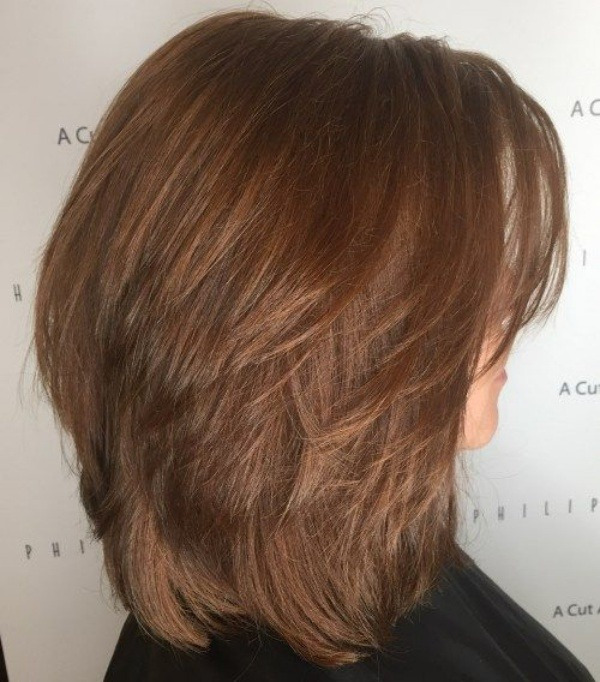 22 Ideias de corte de cabelo liso médio