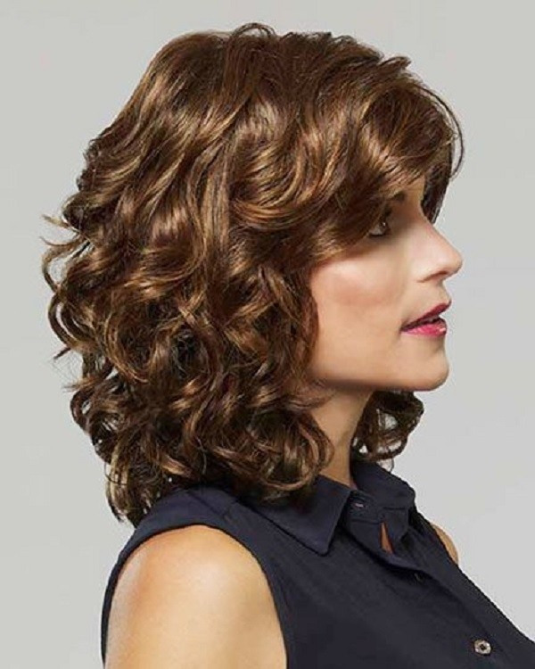 19 Ideias de corte para cabelos cacheados médios ou longos