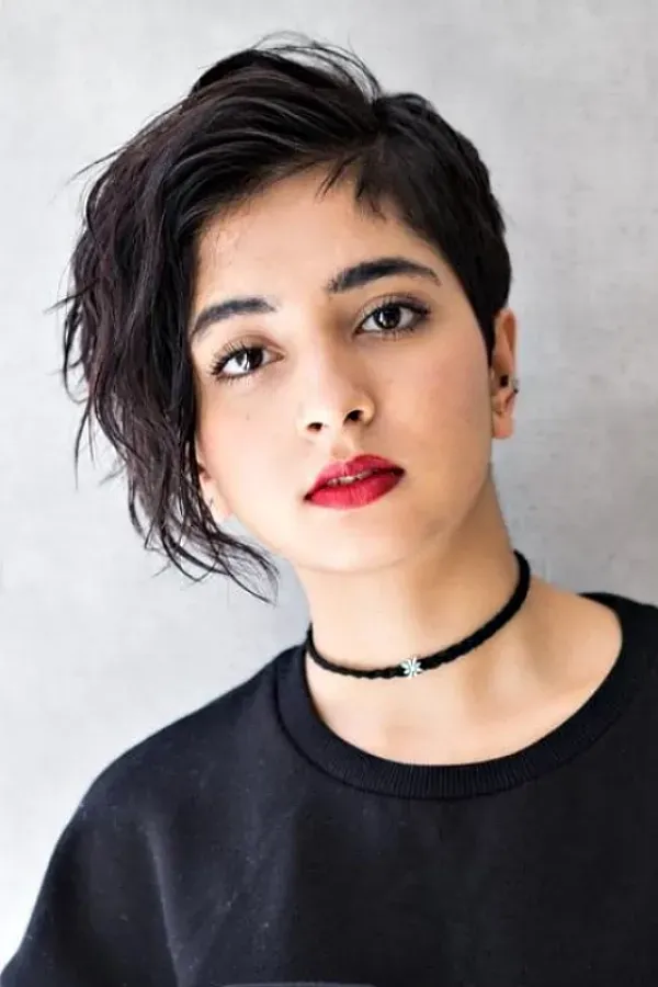07-cabelo-liso-curto-com-franja-irregular
