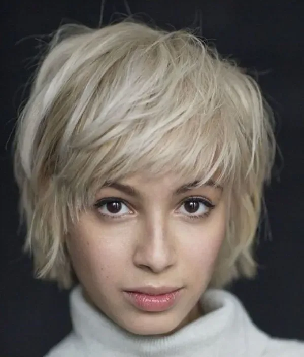 17-cabelo-liso-curto-com-franja-irregular