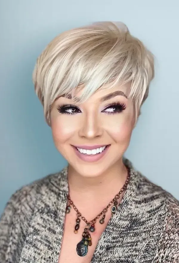 18-cabelo-liso-curto-com-franja-irregular