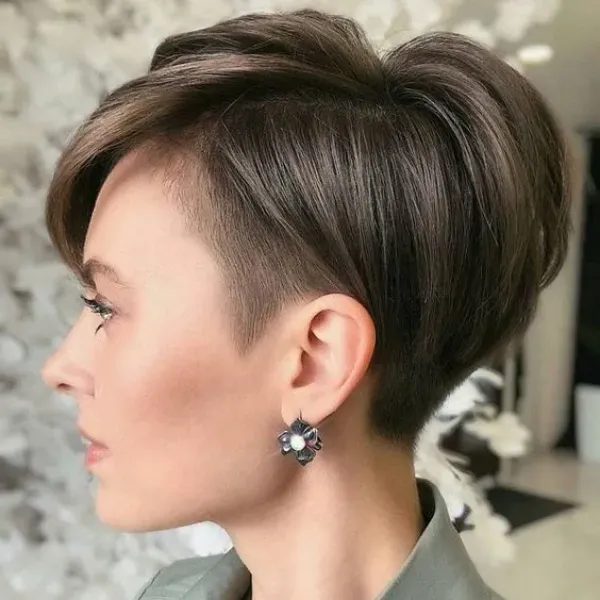 Bem na foto: 20 modelos de cortes para cabelo curto liso e fino