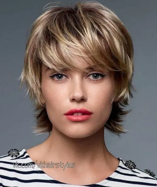 Bem na foto: 20 modelos de cortes para cabelo curto liso e fino