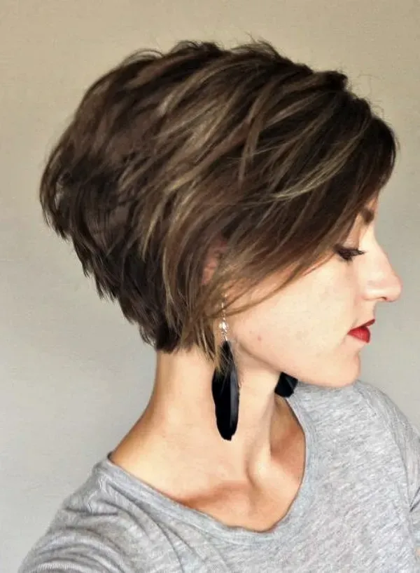 Bem na foto: 20 modelos de cortes para cabelo curto liso e fino