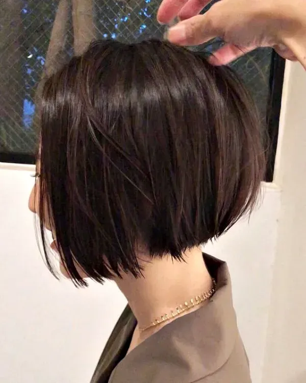 Corte de cabelo curto para senhoras orientais