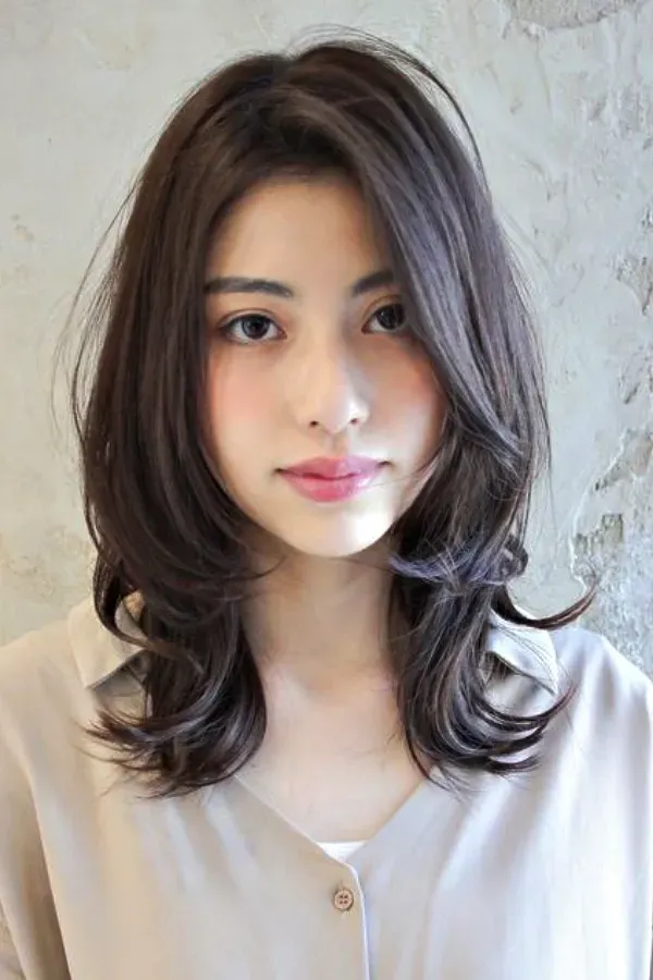 Bem na Foto: 20 dicas de corte de cabelo médio para orientais