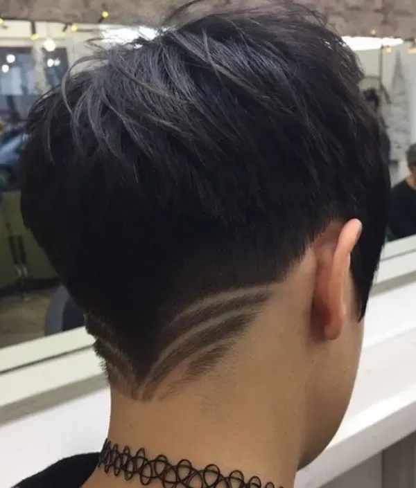 14 inspirações de corte de cabelo com hair tattoo feminino