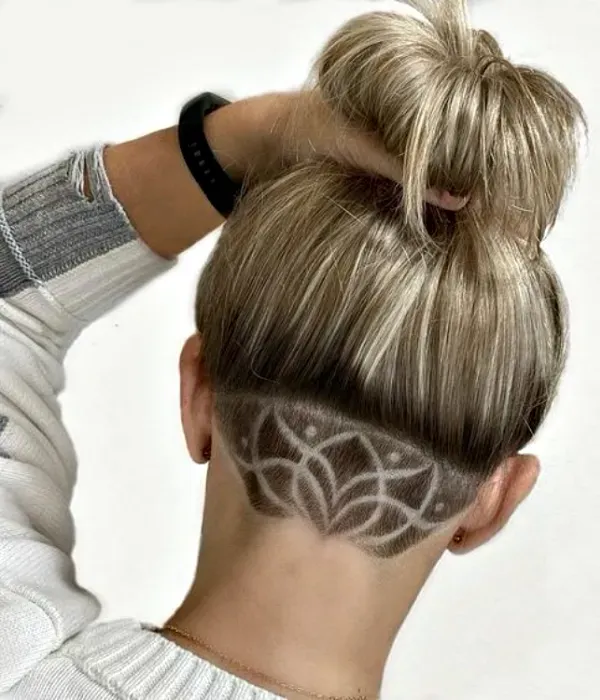 14 inspirações de corte de cabelo com hair tattoo feminino
