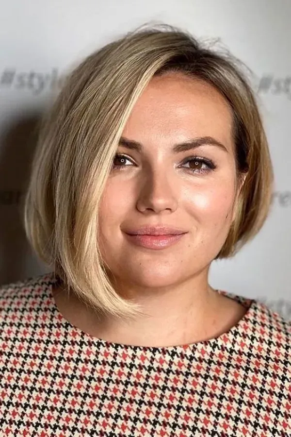 Um Look Atualizado: Inspirações Modernas de Cortes de Cabelo para Rosto Redondo