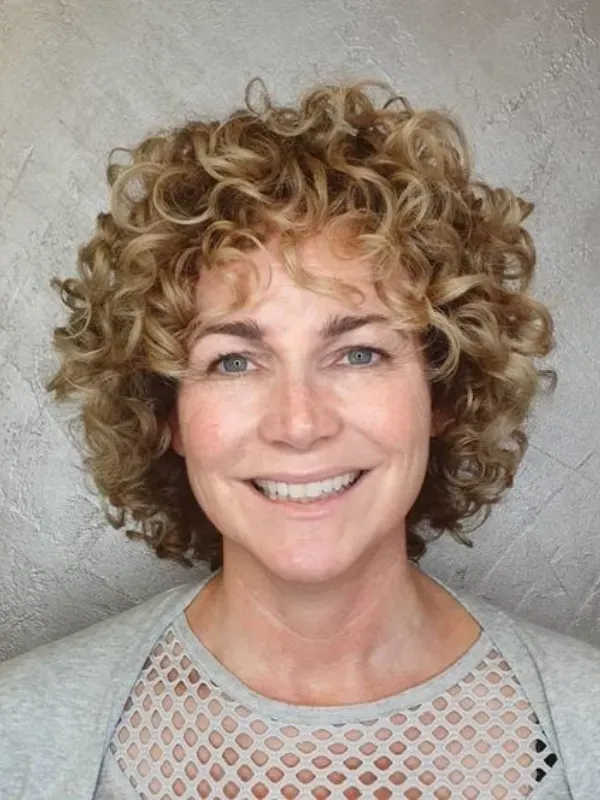 Novo Visual: Inspirações de Cortes de Cabelo para Mulheres com 60 Anos ou Mais