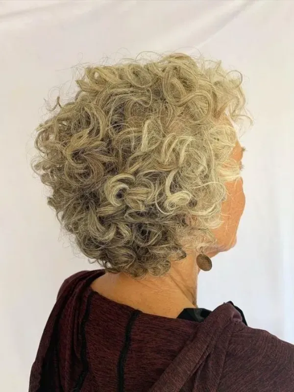 Novo Visual: Inspirações de Cortes de Cabelo para Mulheres com 60 Anos ou Mais