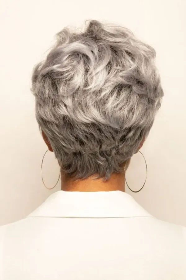 Novo Visual: Inspirações de Cortes de Cabelo para Mulheres com 60 Anos ou Mais