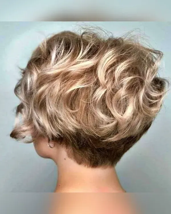 Dicas de Cortes de Cabelo Elegantes para Mulheres com Mais de 50 Anos