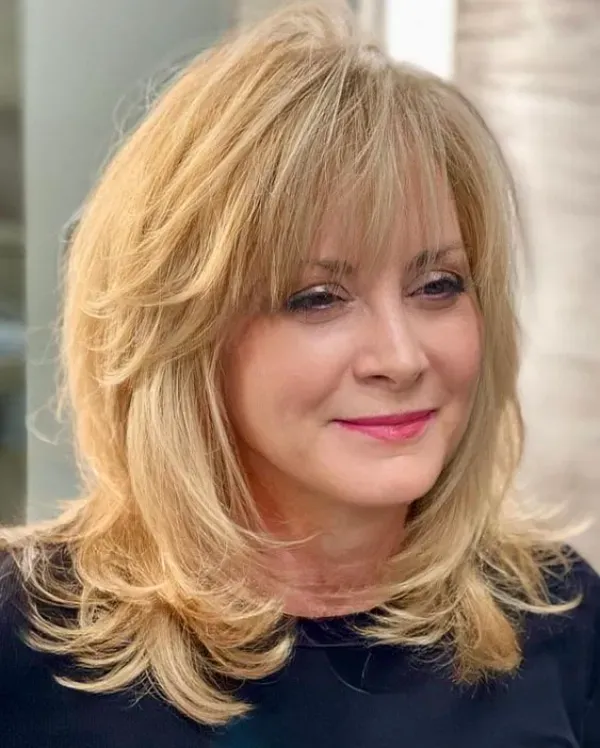 Dicas de Cortes de Cabelo Elegantes para Mulheres com Mais de 50 Anos