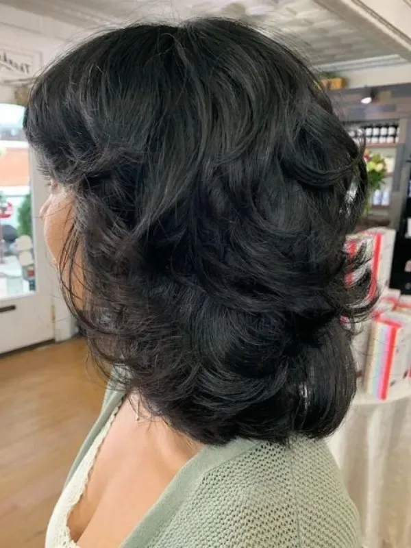 Dicas de Cortes de Cabelo Elegantes para Mulheres com Mais de 50 Anos