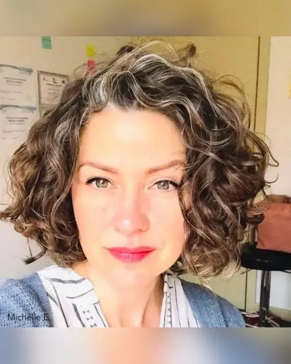 Dicas de Cortes de Cabelo Elegantes para Mulheres com Mais de 50 Anos