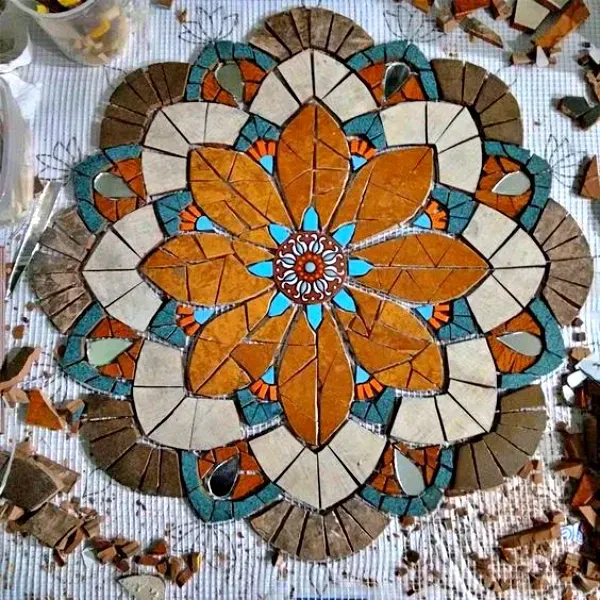 Casa Bonita: Mandalas em Mosaico para Torneiras