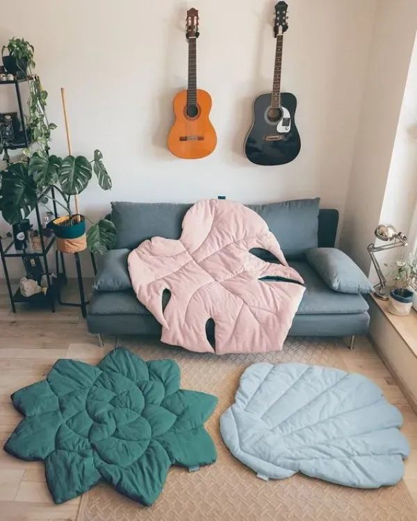 Tapetes artesanais de folhas: aconchego e beleza na decoração