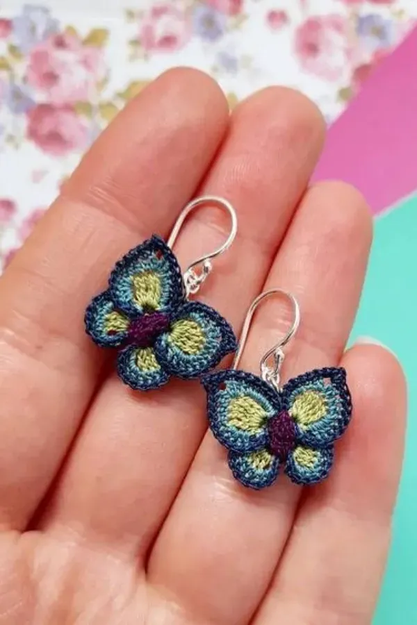 Modelos incríveis de brincos de crochê para você se inspirar!