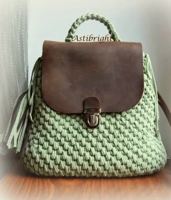 14 Modelos de bolsas em crochê feitos com fio de malha