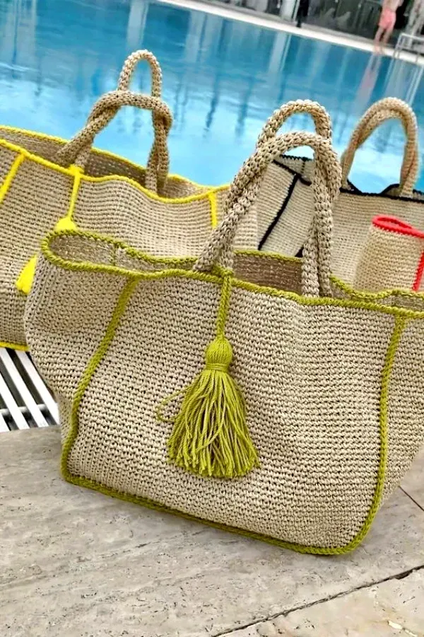 Como um Ponto Simples Faz Maravilhas: Bolsas de Crochê Feitas em Ponto Baixo