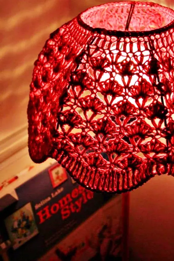 Decorar com Artesanato: Luminárias Pendentes de Crochê para Transformar Seu Espaço