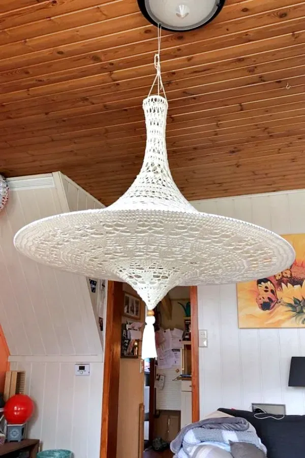 Decorar com Artesanato: Luminárias Pendentes de Crochê para Transformar Seu Espaço