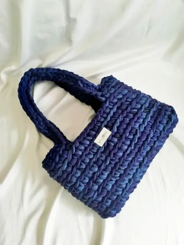 Artesanato na Moda: Inspirações de Bolsas de Crochê em Fio de Malha com Estilo e Versatilidade
