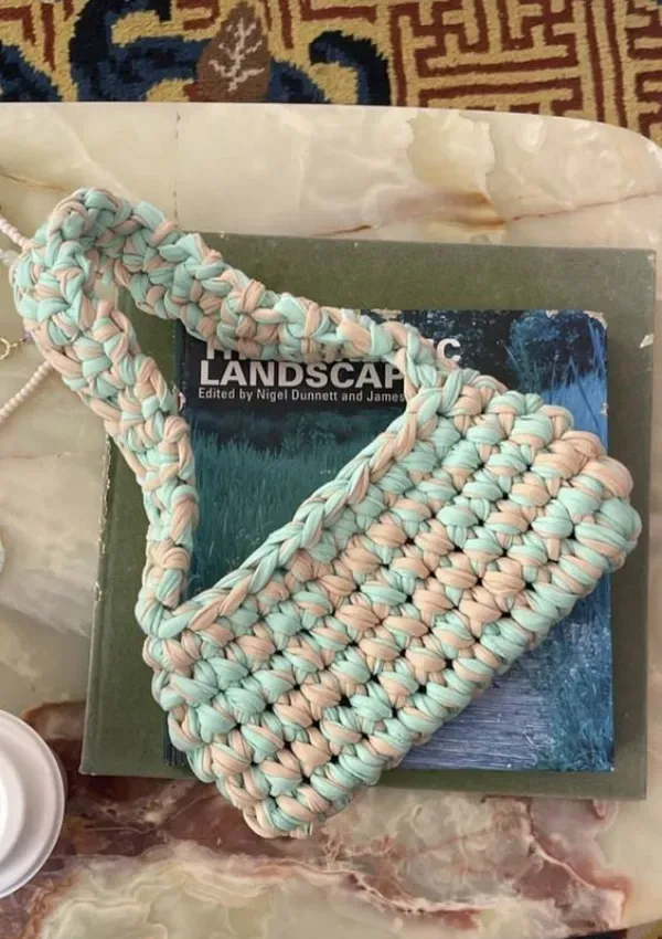 Artesanato na Moda: Inspirações de Bolsas de Crochê em Fio de Malha com Estilo e Versatilidade