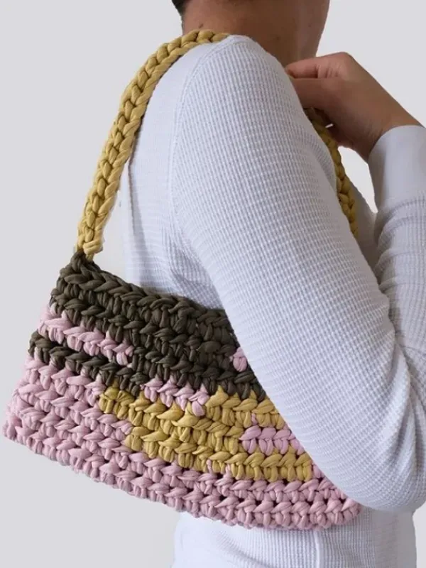 Artesanato na Moda: Inspirações de Bolsas de Crochê em Fio de Malha com Estilo e Versatilidade