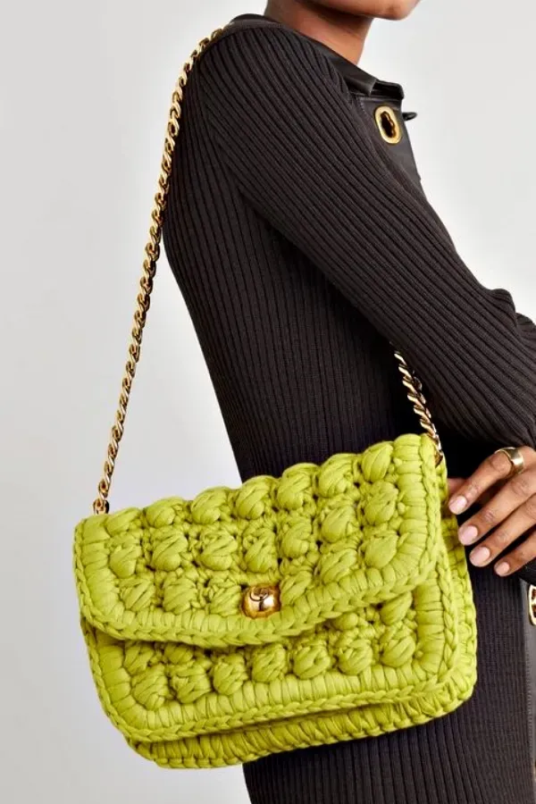 Artesanato na Moda: Inspirações de Bolsas de Crochê em Fio de Malha com Estilo e Versatilidade