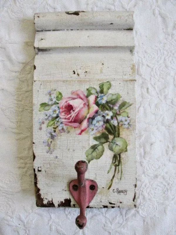 Decoupage Criativa: Dê Vida Nova a Móveis e Objetos