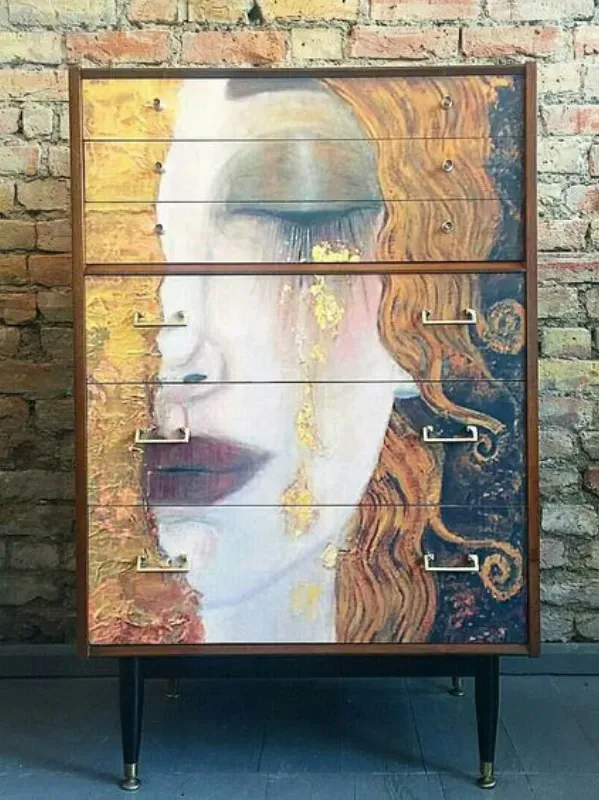 Decoupage Criativa: Dê Vida Nova a Móveis e Objetos