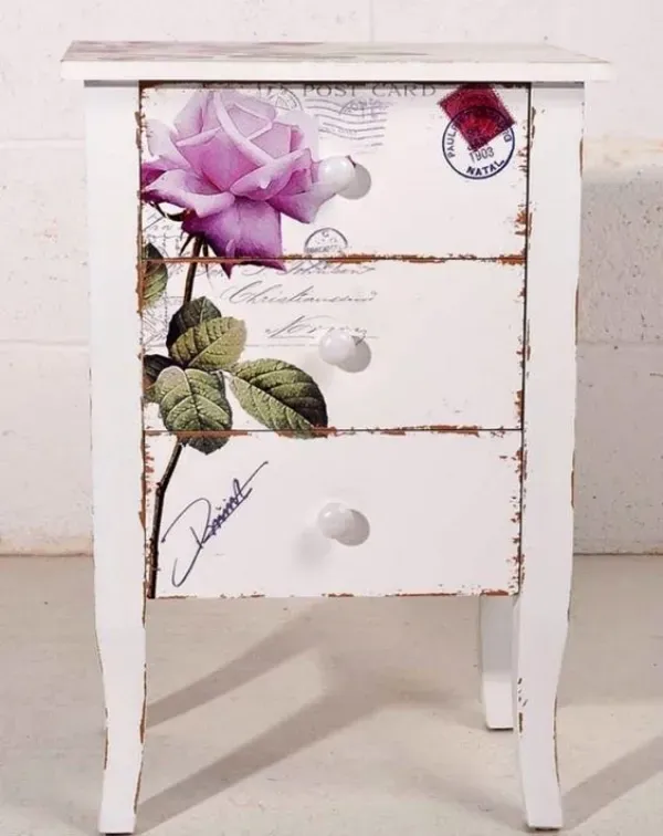 Decoupage Criativa: Dê Vida Nova a Móveis e Objetos