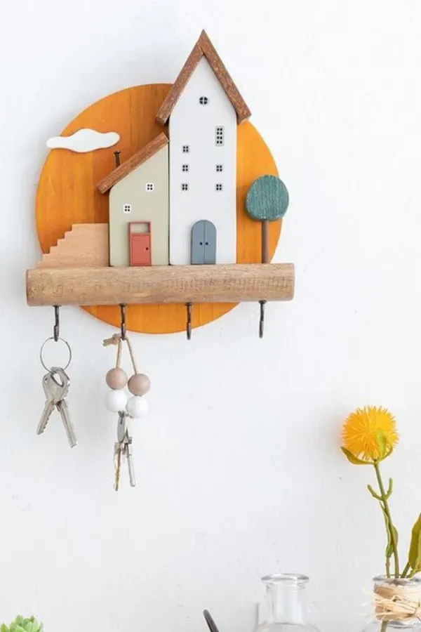 Estilo e Ordem: Faça Você Mesmo seu Cabideiro e Porta-Chaves com Estas Ideias Criativas