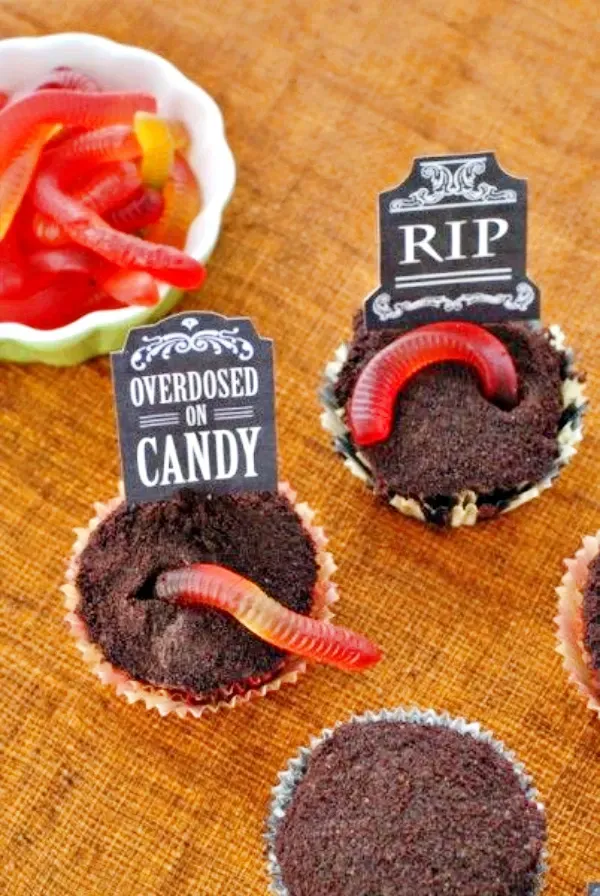 Decoração Fácil de Halloween e Ideias de Comidas Assustadoramente Divertidas