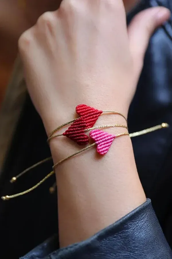 Macramê em forma de coração: O artesanato está na moda