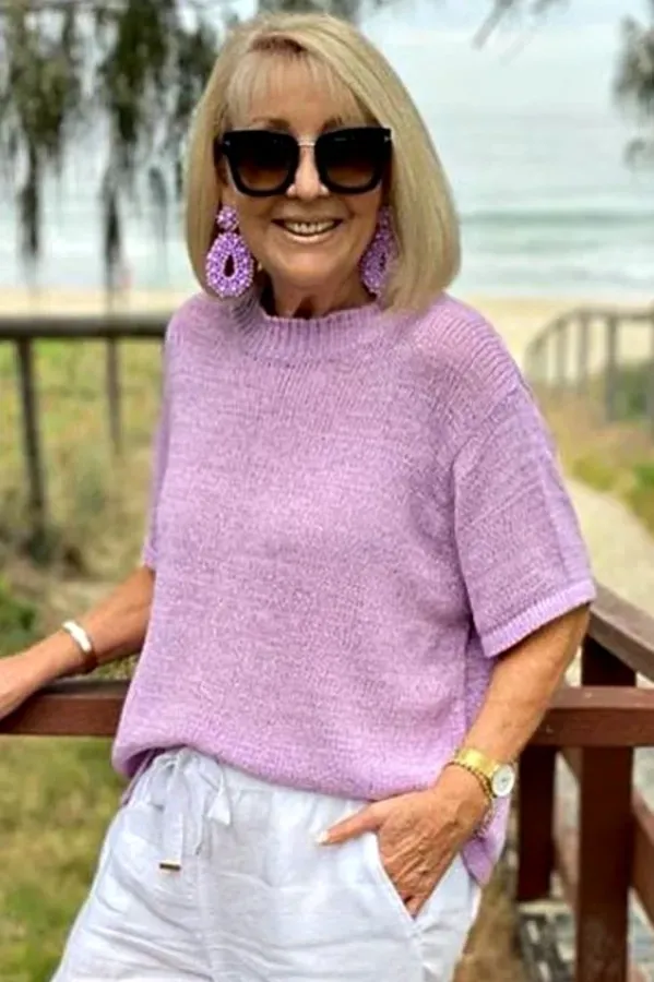 Moda Anti-Idade: Inspirações de Blusas de Malha para Mulheres com Estilo