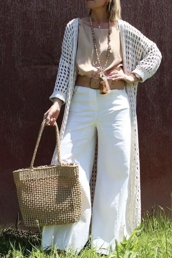 Inspirações de Estilo: Looks com Calça Branca para a Terceira Idade